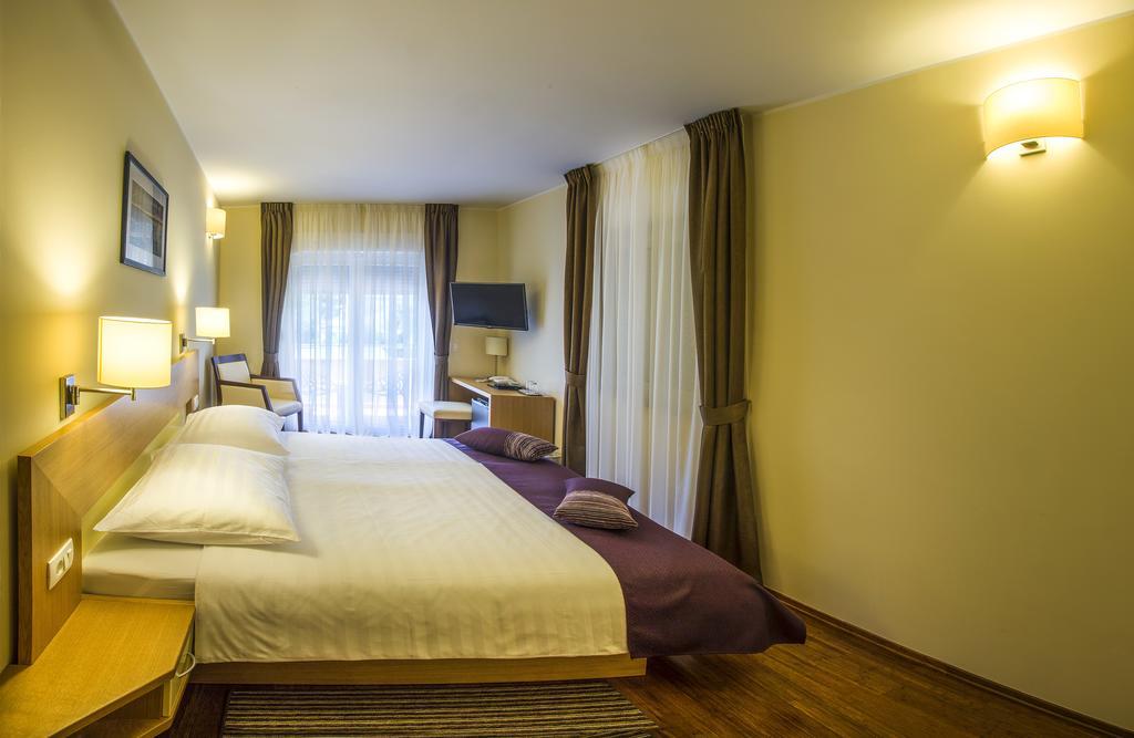 Hotel Villa Privileggio Mošćenička Draga Exteriör bild