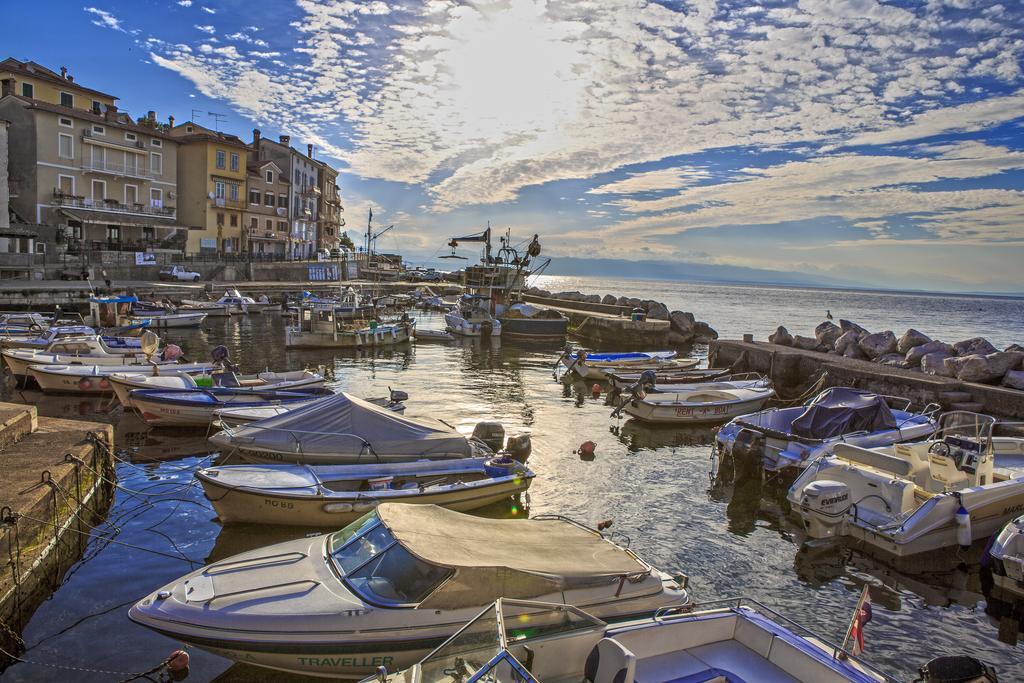 Hotel Villa Privileggio Mošćenička Draga Exteriör bild